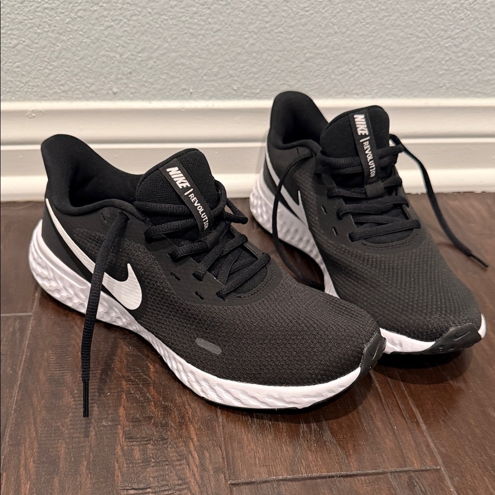 Nike Black and White Athletic Sneakers
